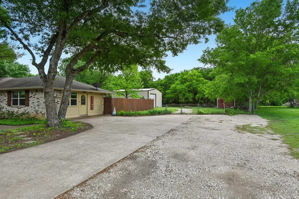 305 Cockrell Hill Road Ovilla TX 75154