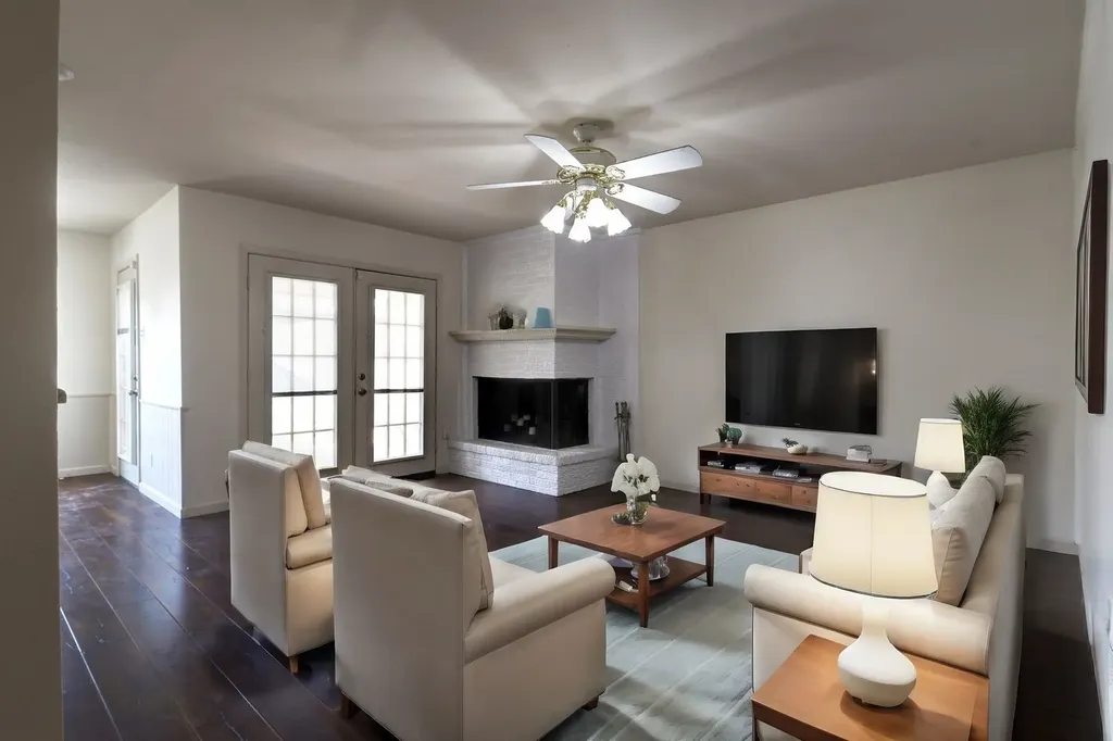 2012 Court Place Garland TX 75041