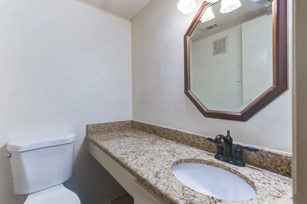 2012 Court Place Garland TX 75041