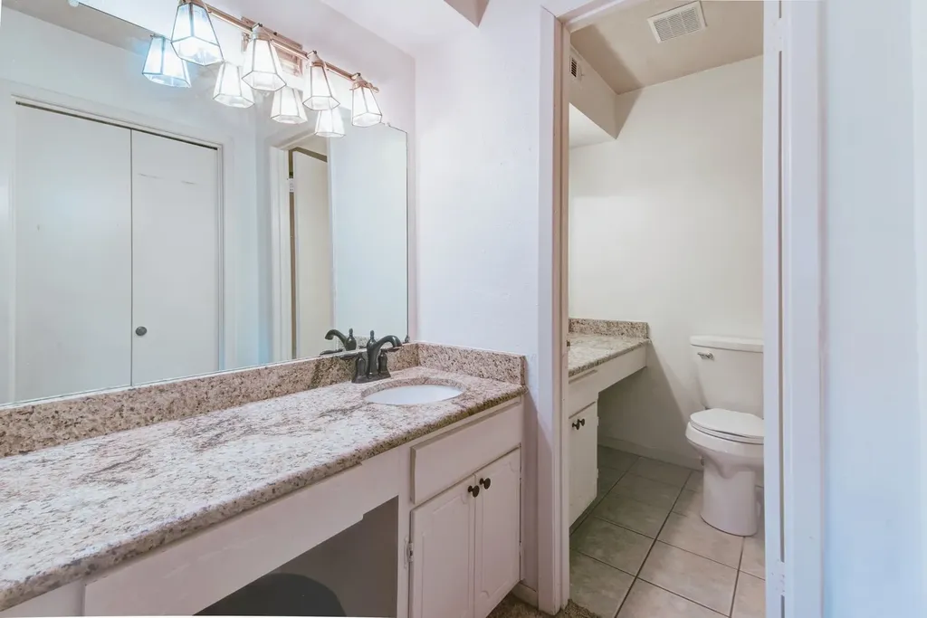 2012 Court Place Garland TX 75041