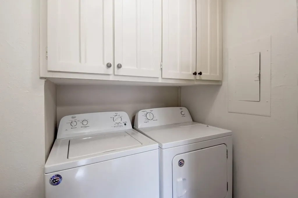 2012 Court Place Garland TX 75041