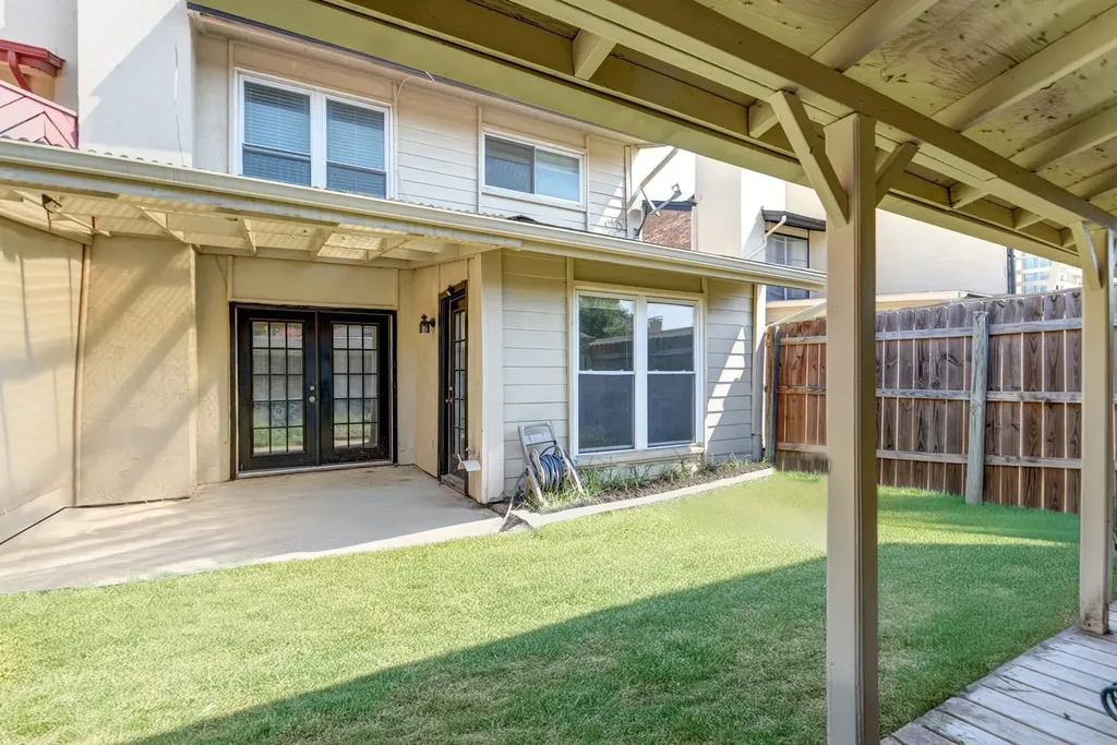 2012 Court Place Garland TX 75041
