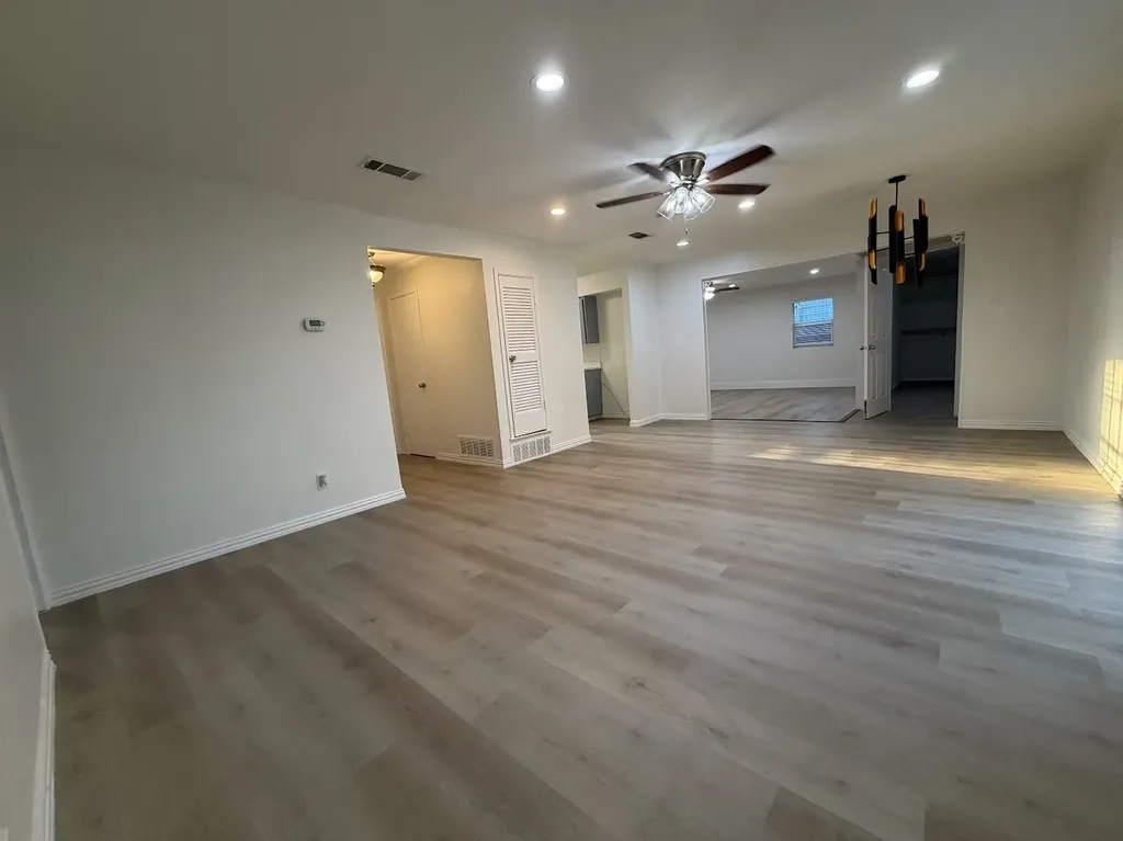421 Smith Avenue Everman TX 76140