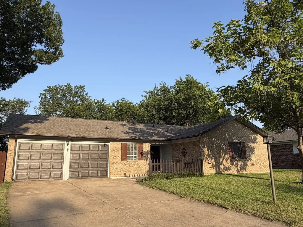 421 Smith Avenue Everman TX 76140