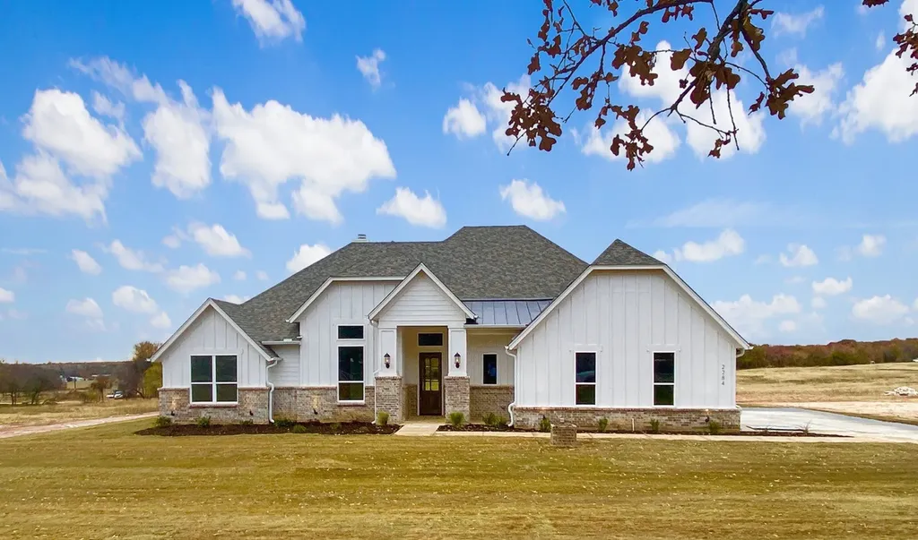 2284 Erwin Road Poolville TX 76487