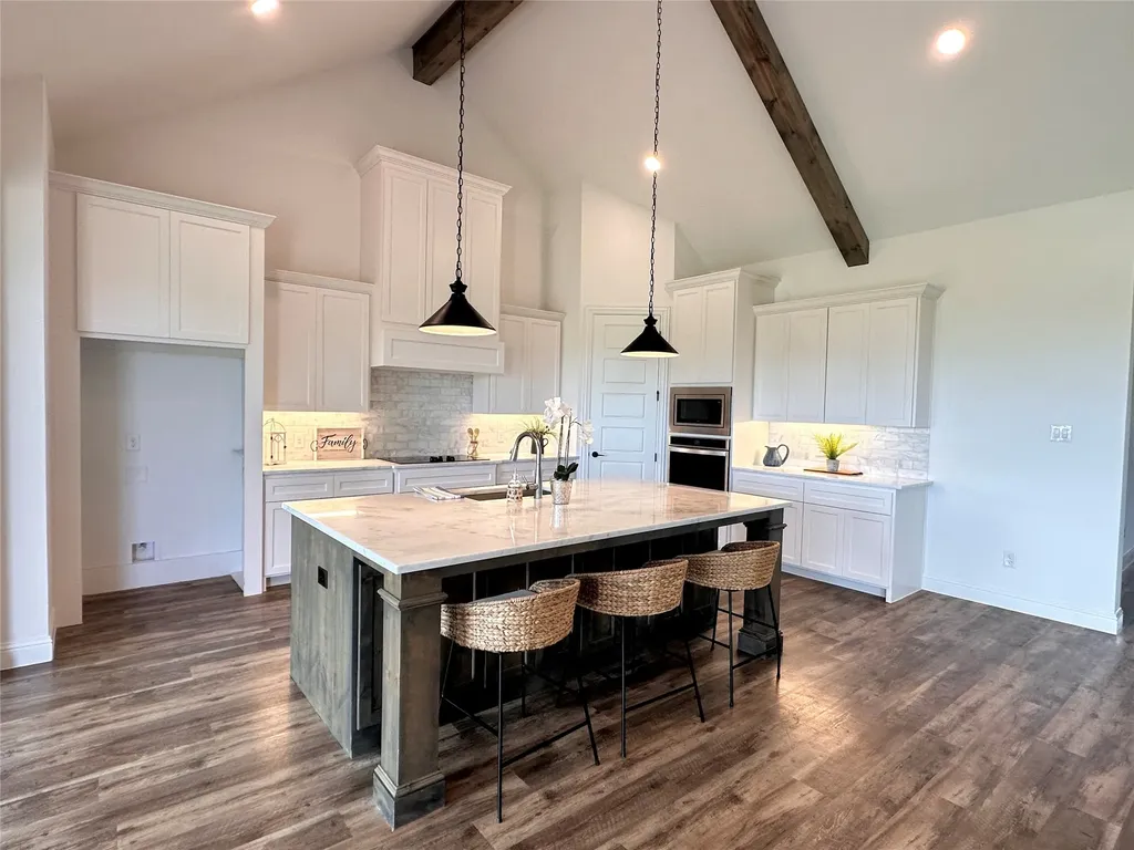2284 Erwin Road Poolville TX 76487