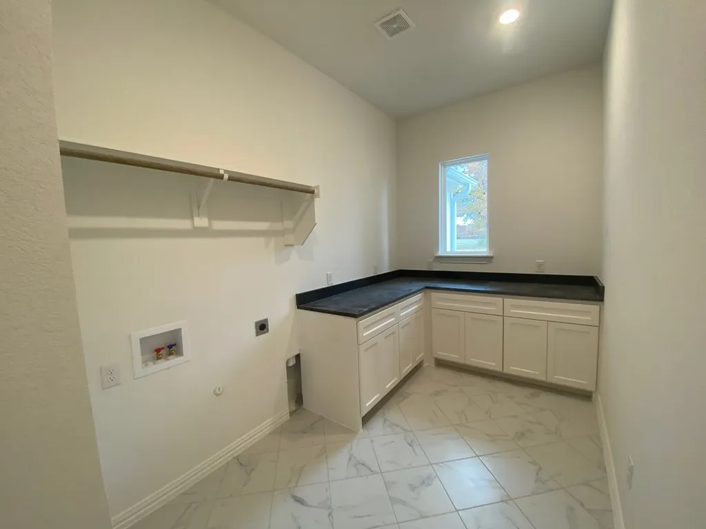 2284 Erwin Road Poolville TX 76487