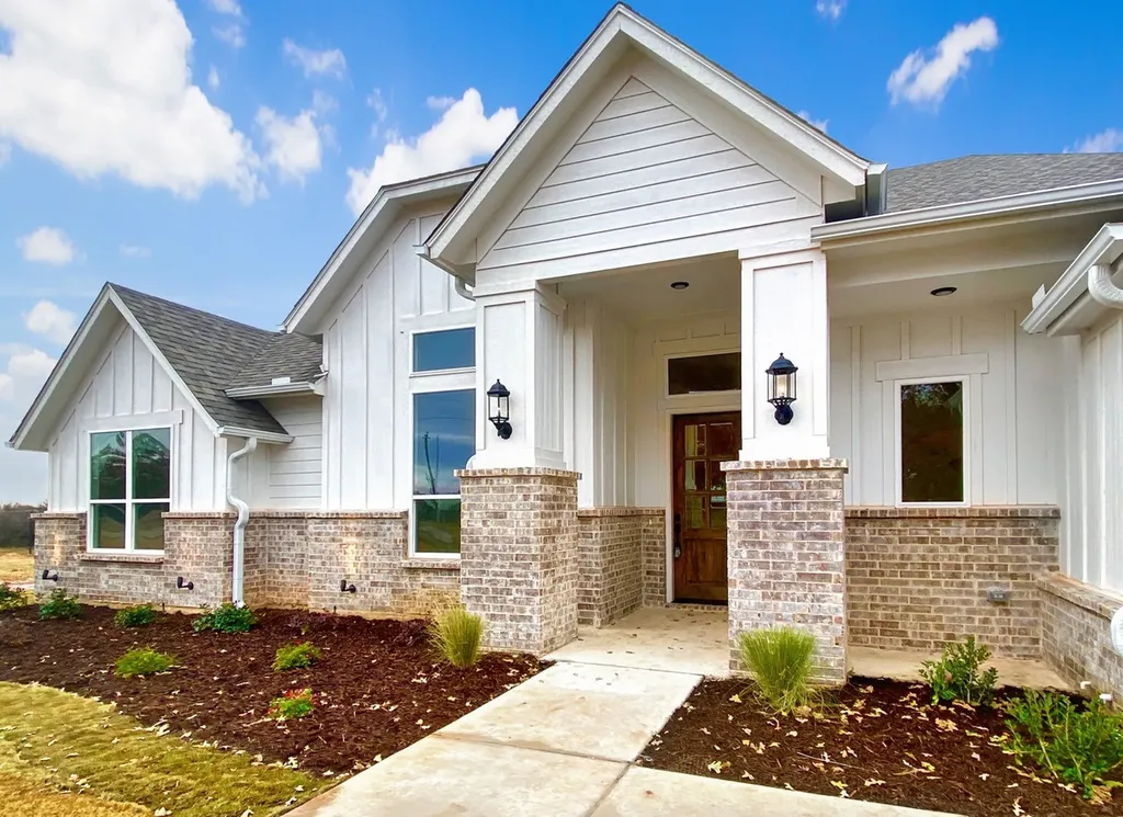 2284 Erwin Road Poolville TX 76487