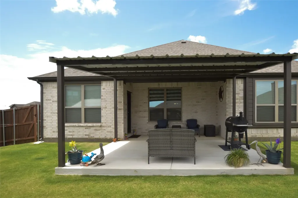 1917 Daybreak Drive Venus TX 76009