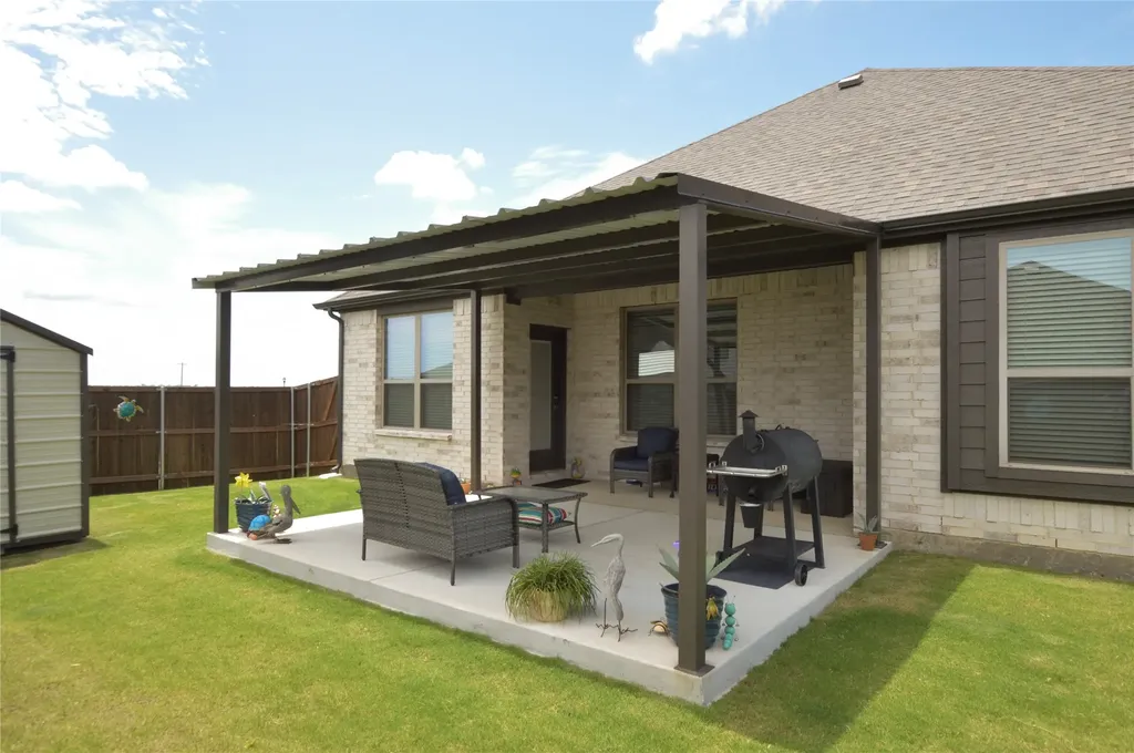 1917 Daybreak Drive Venus TX 76009
