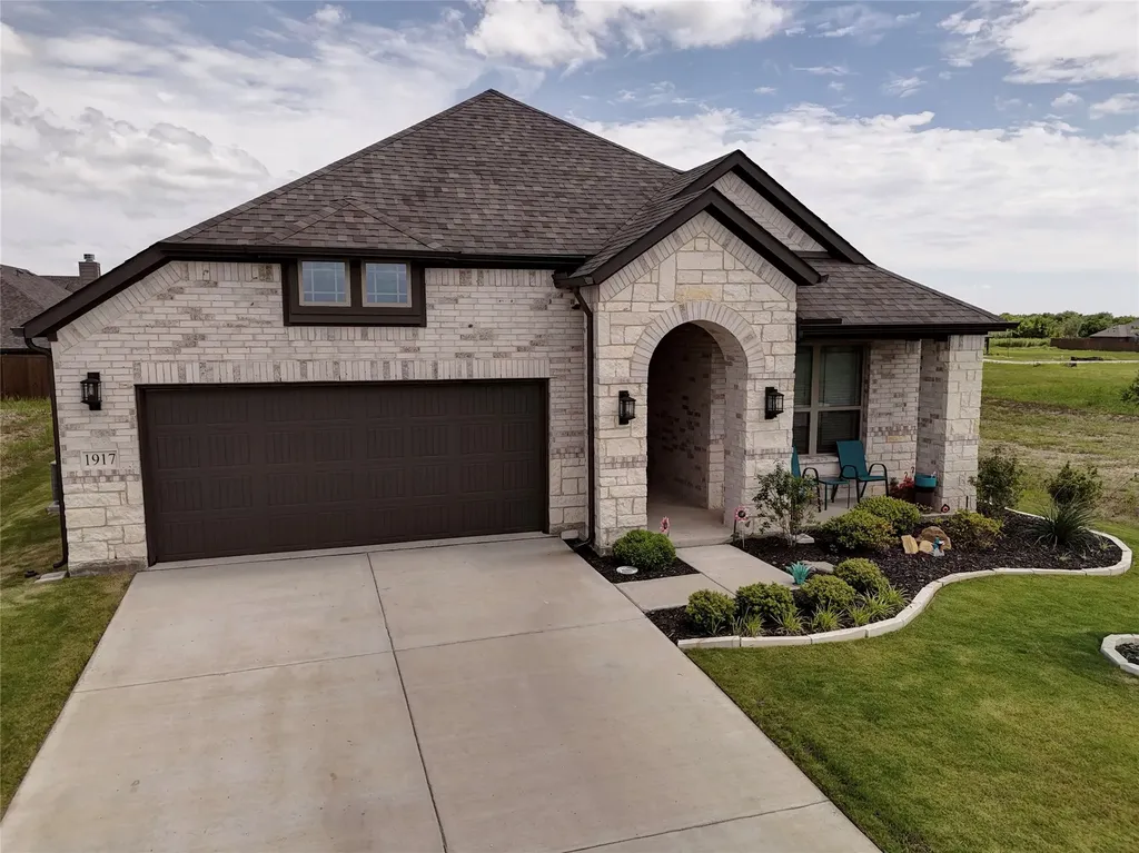 1917 Daybreak Drive Venus TX 76009
