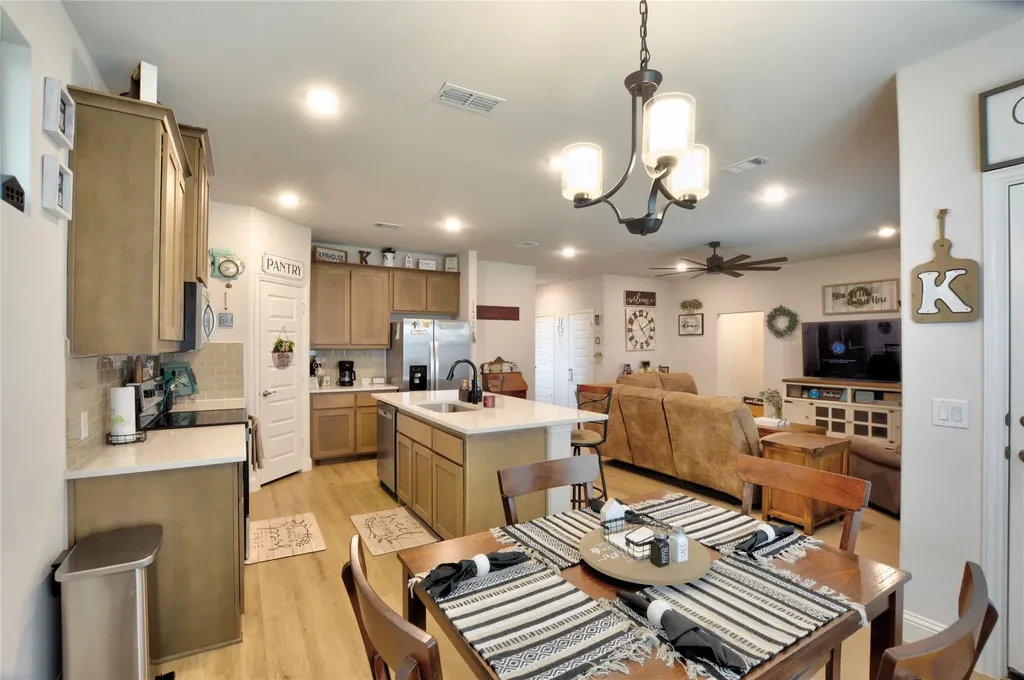 1917 Daybreak Drive Venus TX 76009