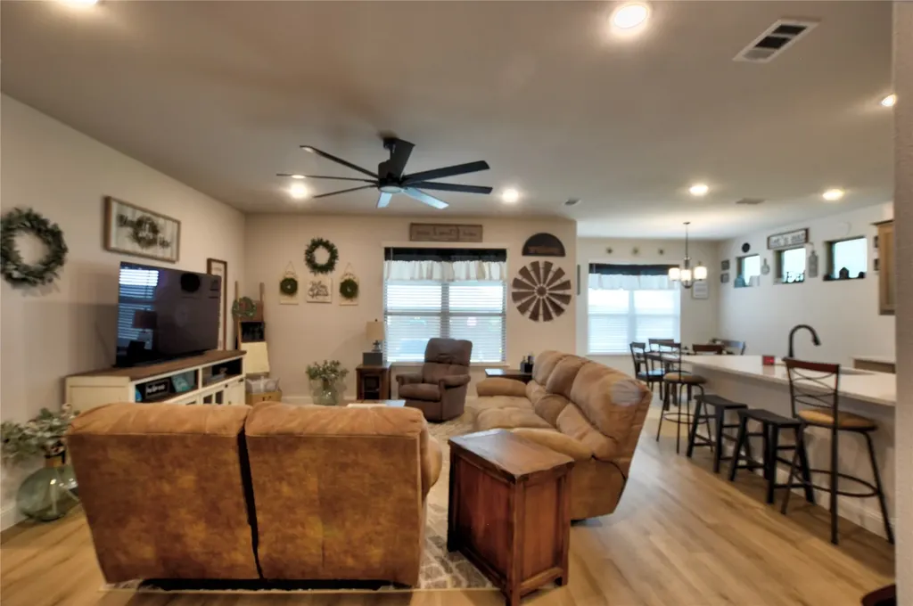 1917 Daybreak Drive Venus TX 76009