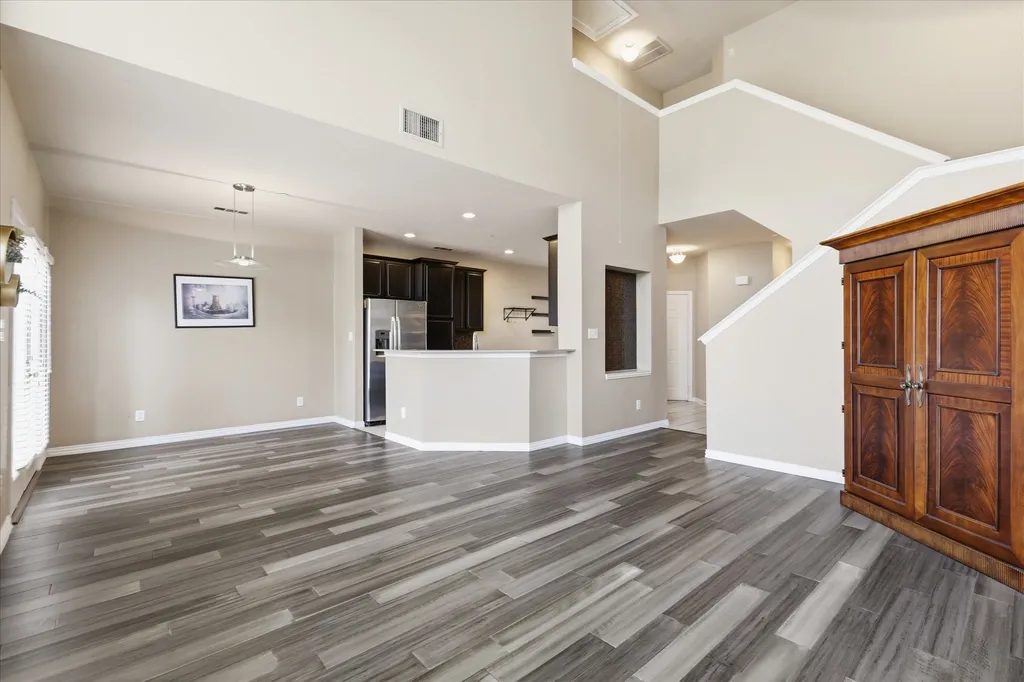 932 Avondale Lane Plano TX 75025