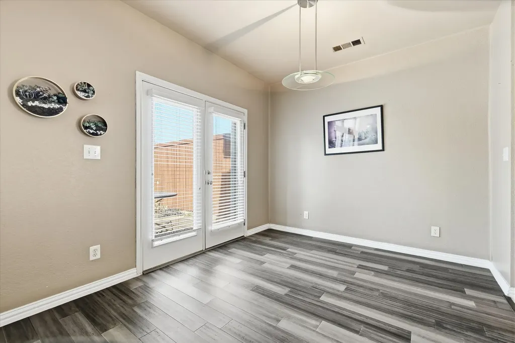 932 Avondale Lane Plano TX 75025