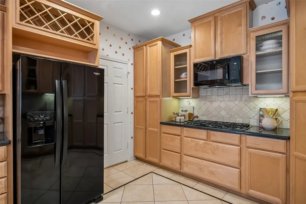 5829 Preston Valley Drive Dallas TX 75240