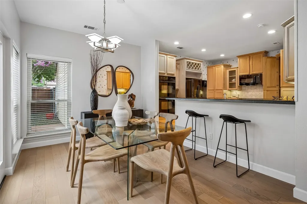 5829 Preston Valley Drive Dallas TX 75240