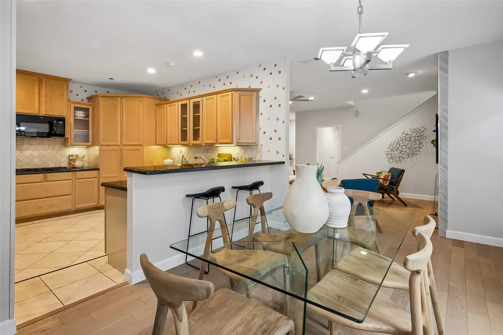 5829 Preston Valley Drive Dallas TX 75240