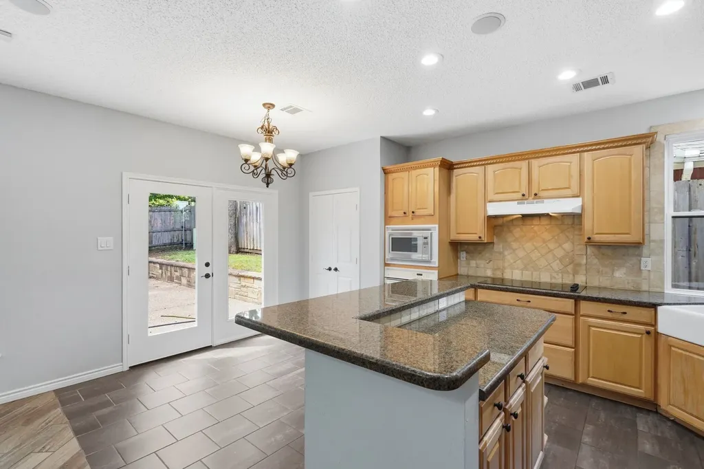 3517 Paint Brush Lane Bedford TX 76021