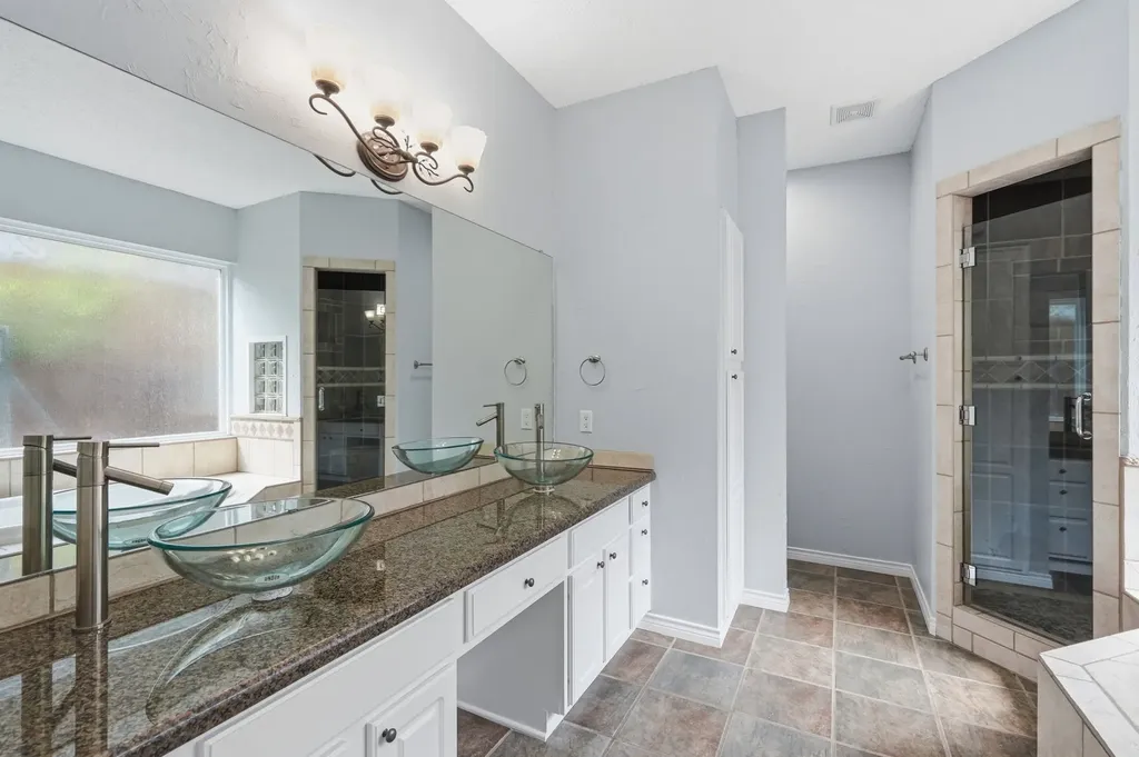 3517 Paint Brush Lane Bedford TX 76021