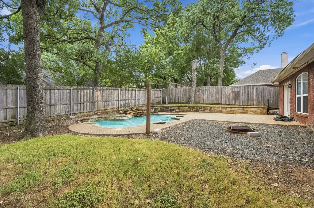 3517 Paint Brush Lane Bedford TX 76021