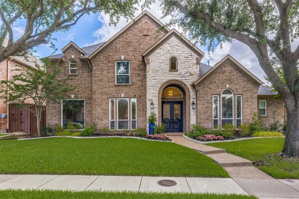 5213 Tennington Park Dallas TX 75287
