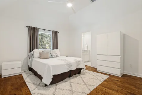 5213 Tennington Park Dallas TX 75287