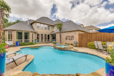 5213 Tennington Park Dallas TX 75287