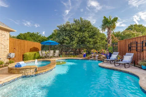 5213 Tennington Park Dallas TX 75287
