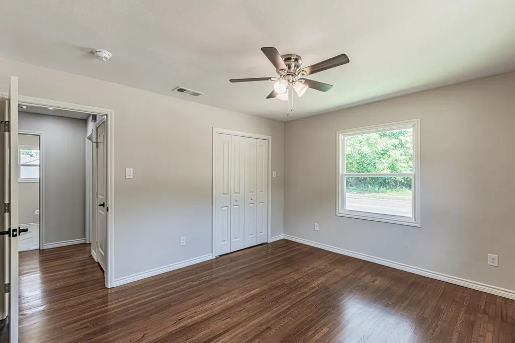 5700 Tracyne Drive Westworth Village TX 76114