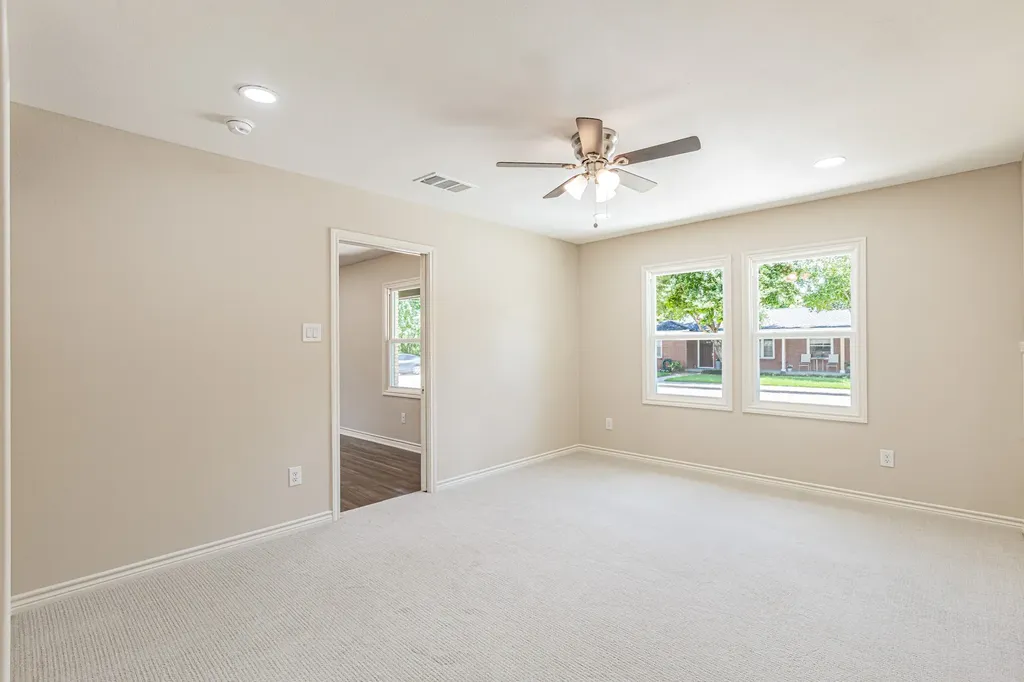 5700 Tracyne Drive Westworth Village TX 76114