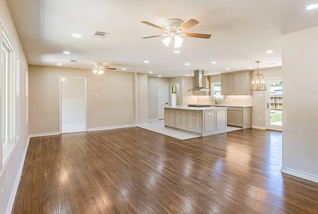 5700 Tracyne Drive Westworth Village TX 76114
