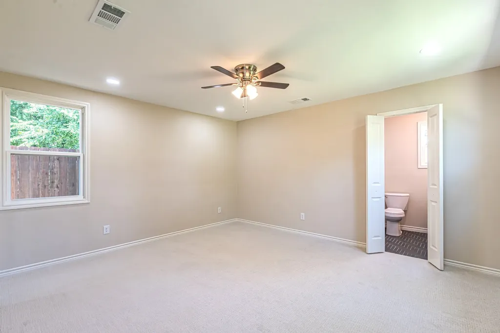 5700 Tracyne Drive Westworth Village TX 76114