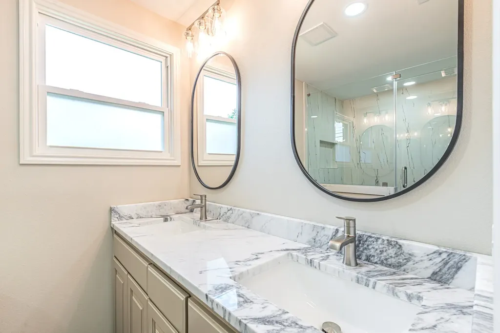 5700 Tracyne Drive Westworth Village TX 76114