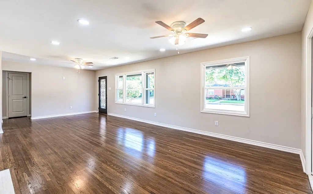 5700 Tracyne Drive Westworth Village TX 76114