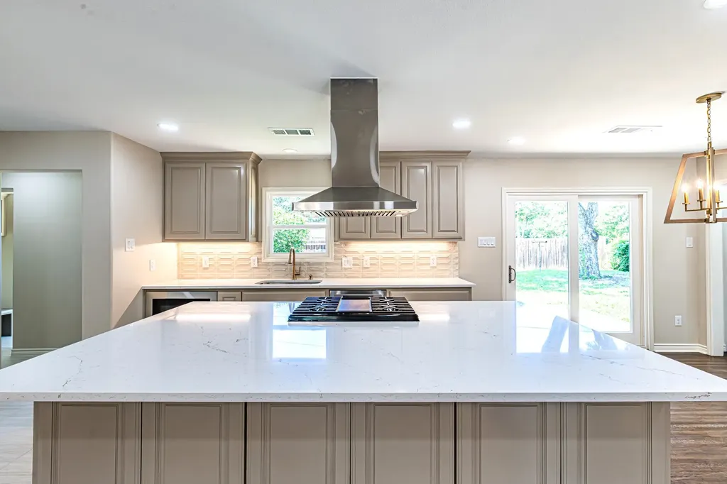 5700 Tracyne Drive Westworth Village TX 76114