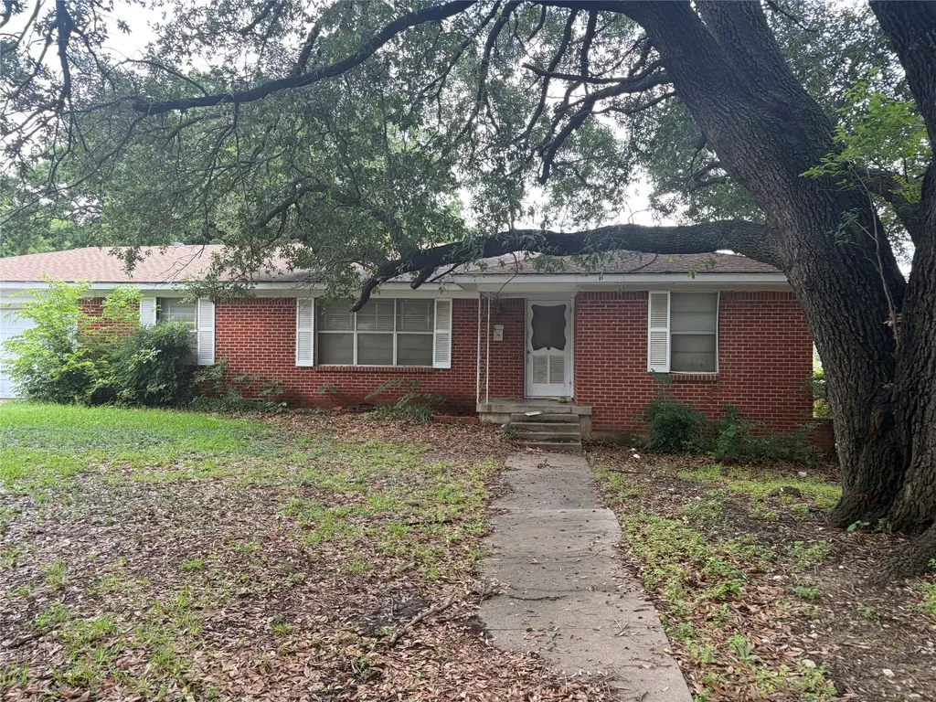 4121 Shannon Drive Fort Worth TX 76116