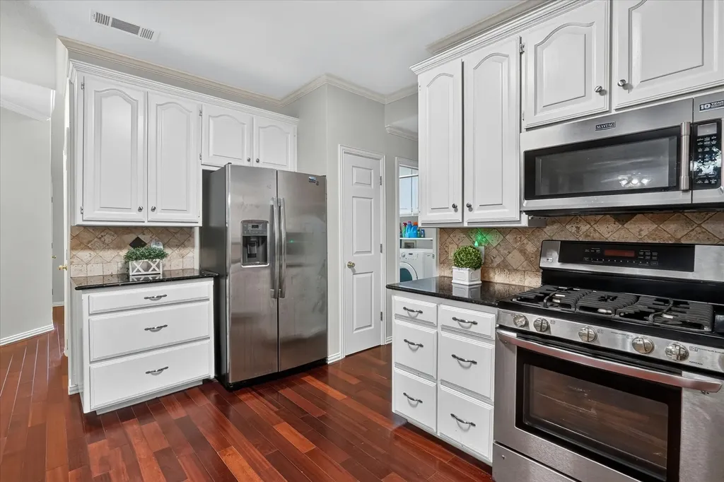 5424 Emerald Park Boulevard Arlington TX 76017