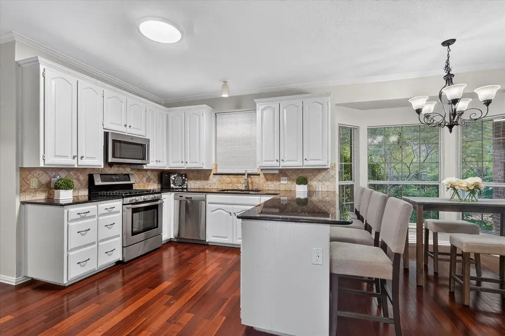 5424 Emerald Park Boulevard Arlington TX 76017