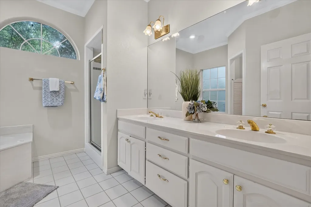 5424 Emerald Park Boulevard Arlington TX 76017