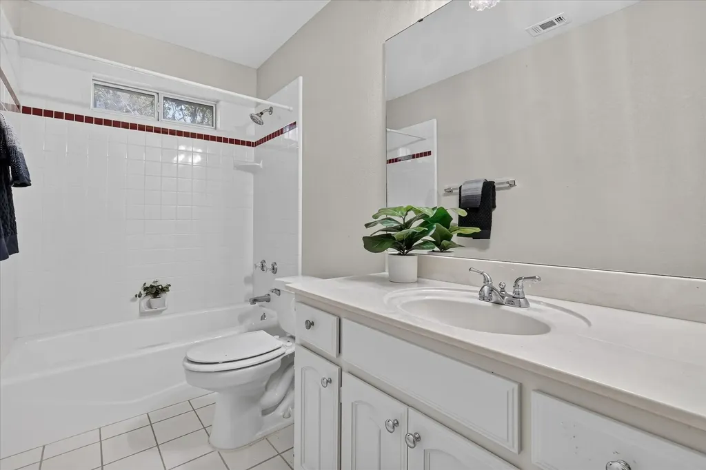 5424 Emerald Park Boulevard Arlington TX 76017