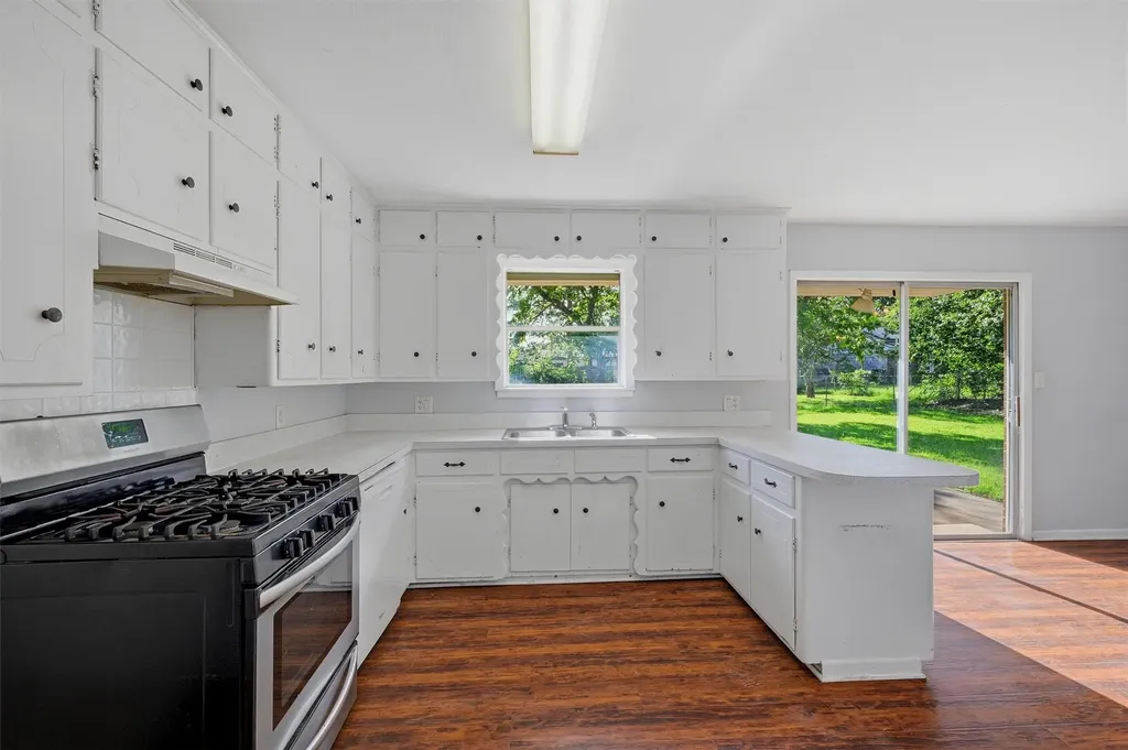 901 Maple Street Howe TX 75459