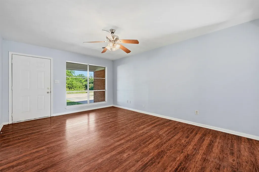 901 Maple Street Howe TX 75459