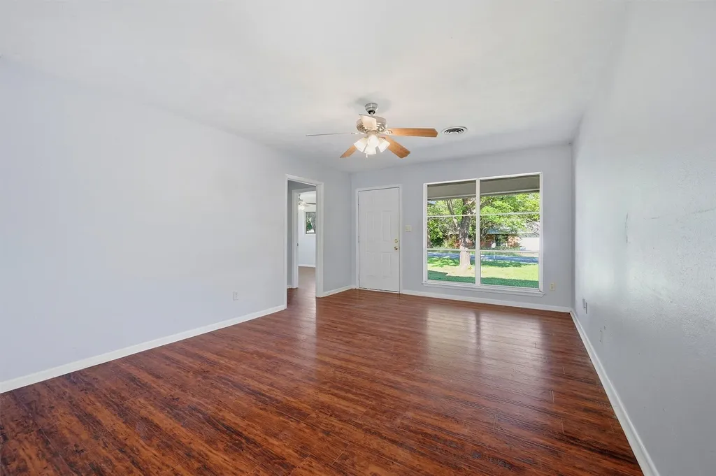901 Maple Street Howe TX 75459