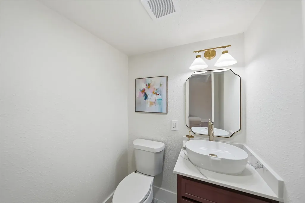 15746 Overmead Circle Dallas TX 75248