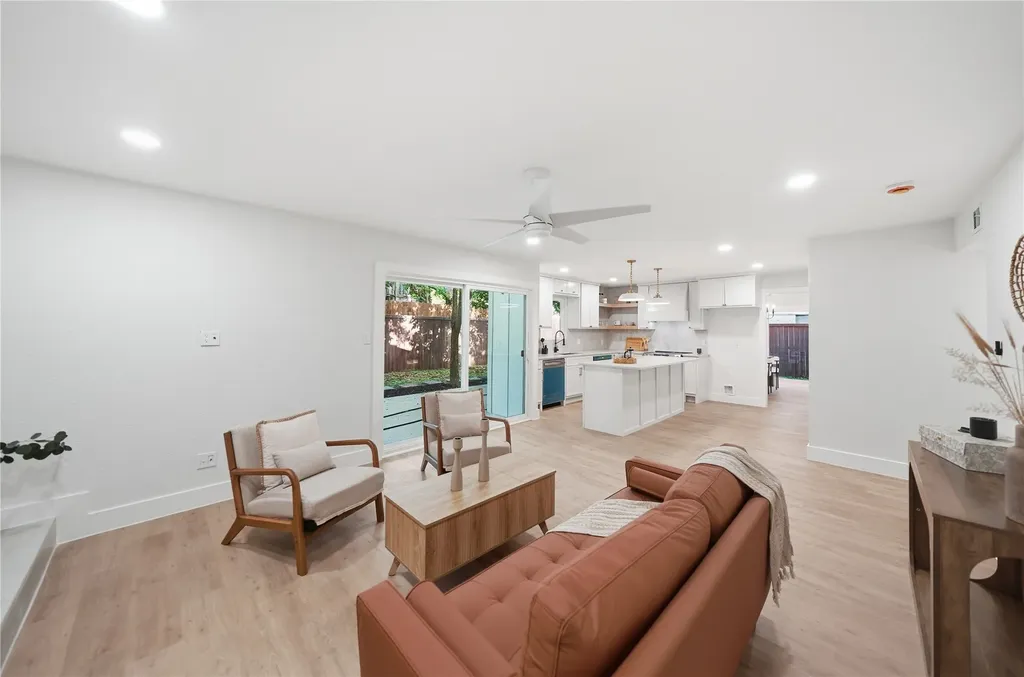 15746 Overmead Circle Dallas TX 75248