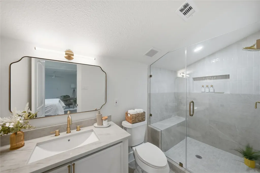 15746 Overmead Circle Dallas TX 75248