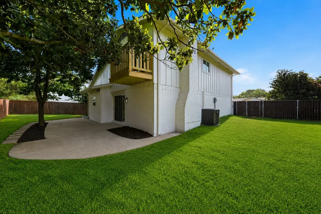 15746 Overmead Circle Dallas TX 75248