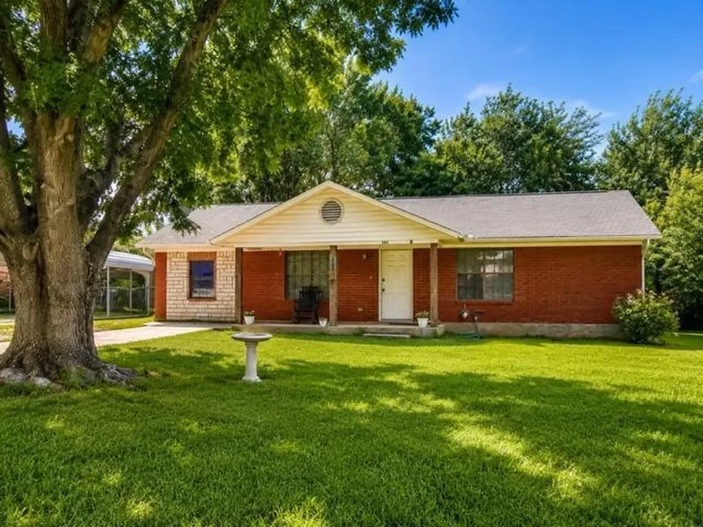 444 W Hobbs Street Boyd TX 76023