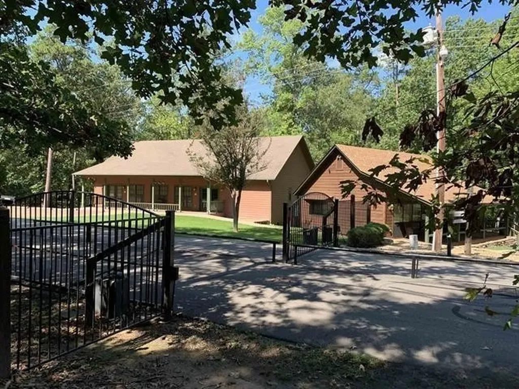 18 Angelina Street Mount Vernon TX 75457